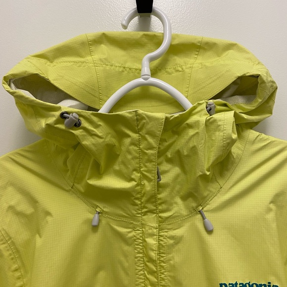 PATAGONIA Women's Torrentshell Jacket in Neon Yellow (Size Small) - Picture 7 of 16